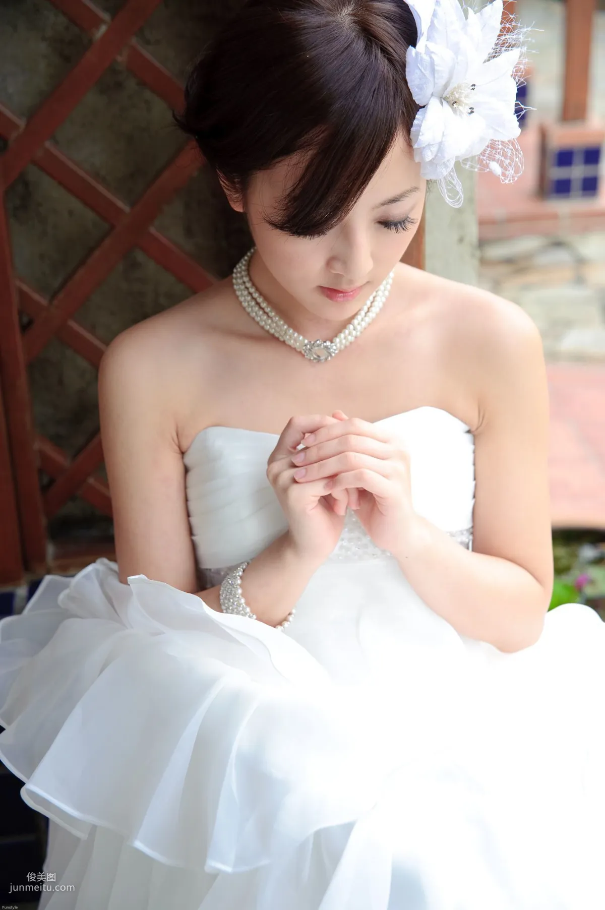 Zhang Kaijie / Zhang Yunfei "Sun Moon Lake + Paper Church (Wedding Dress)" Photo Set photo 7