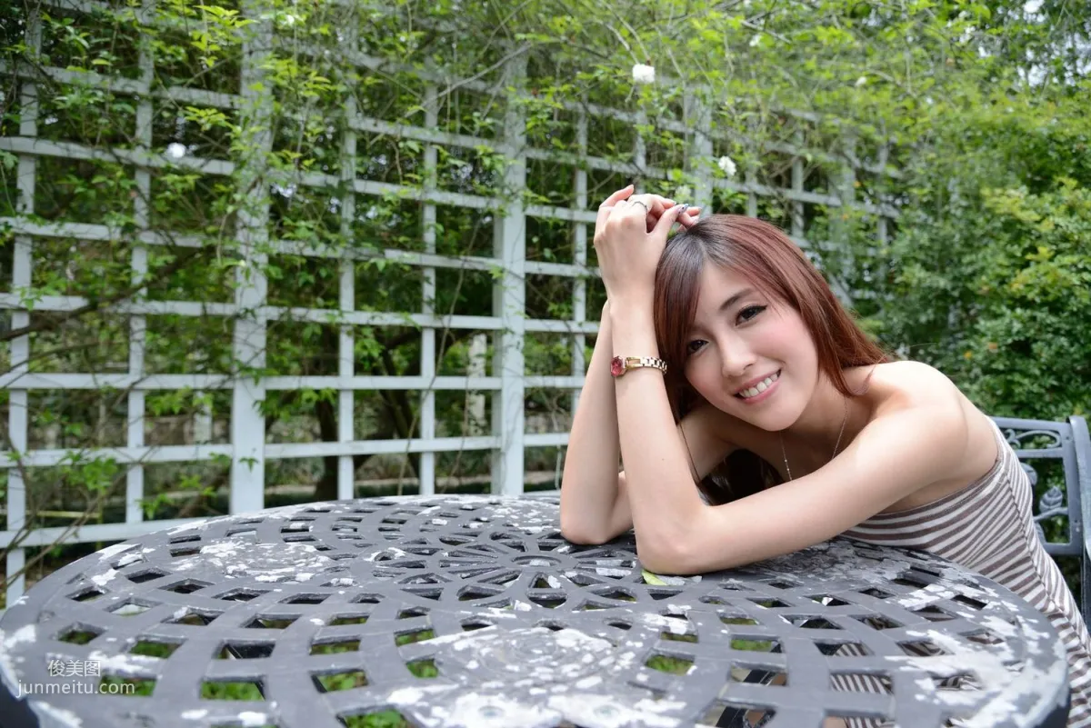 Liao Tingling, Kila Jingjing, Super Short Mini Skirt Series Outdoor Photo Set photo 28