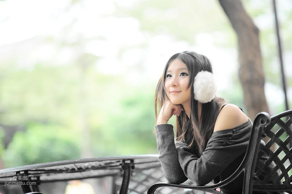 台湾黑丝芭比娃娃美女外拍写真集57