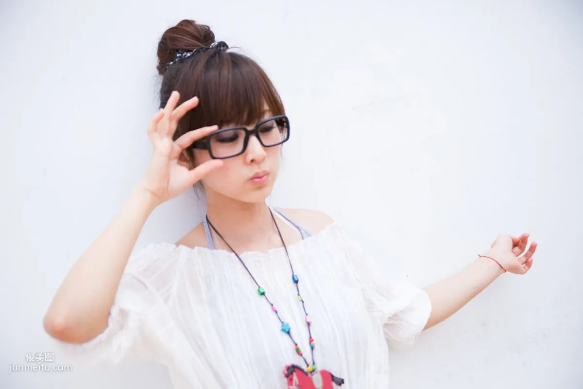 Taiwan Beauty Guo Zi MM Yangmingshan US Military Dormitory Outdoor Shoot Part 2 Photo Set photo 31