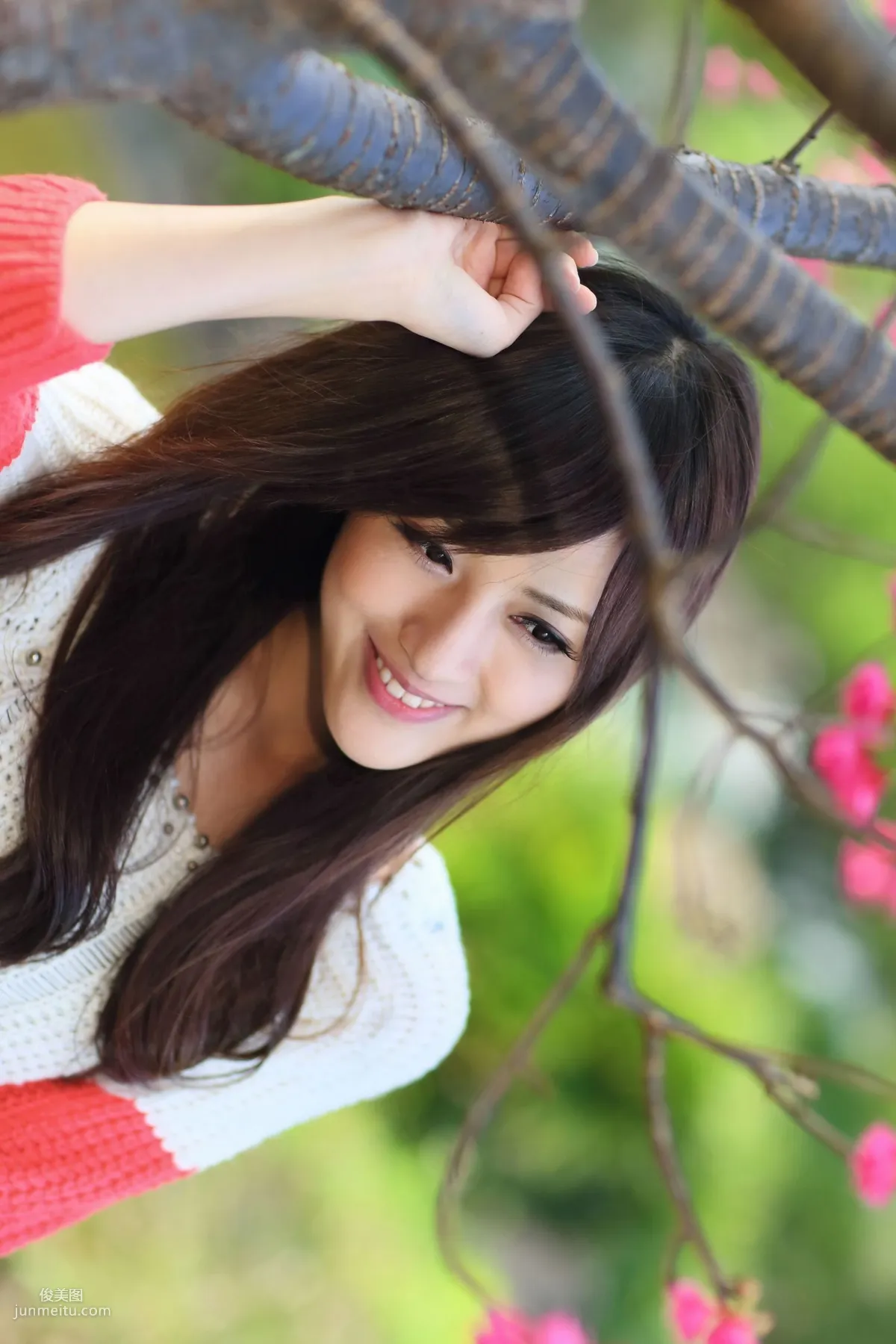 Taiwan Beauty Liang Yi-chan, Shuangxi Park Outdoor Shoot Photo Set photo 3