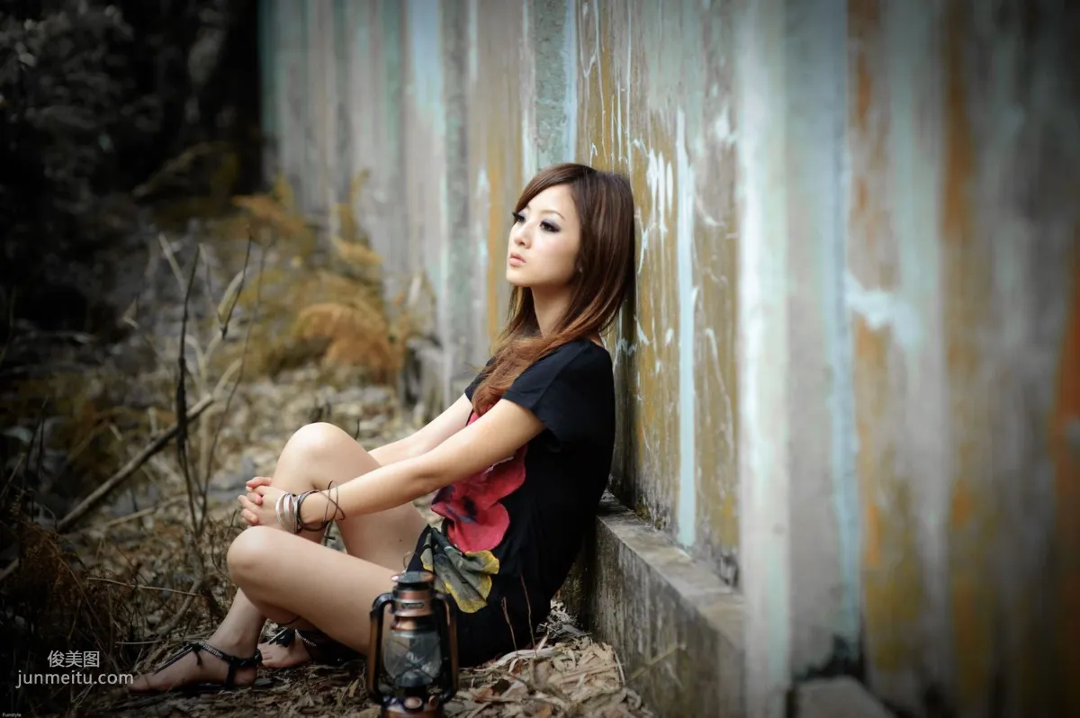 Guo Zi MM/Mikako White Waltz + Black Obsession Outdoor Photo Set photo 80