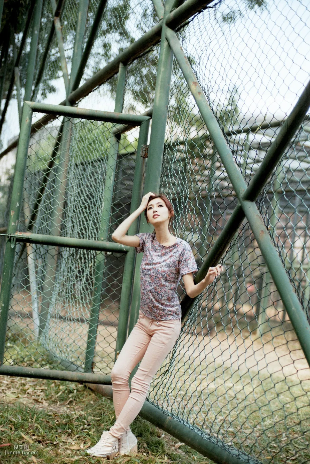 Kila Jingjing/Jin Yunqiao, Campus Beautiful Shoot Series Pictures Photo Collection photo 11