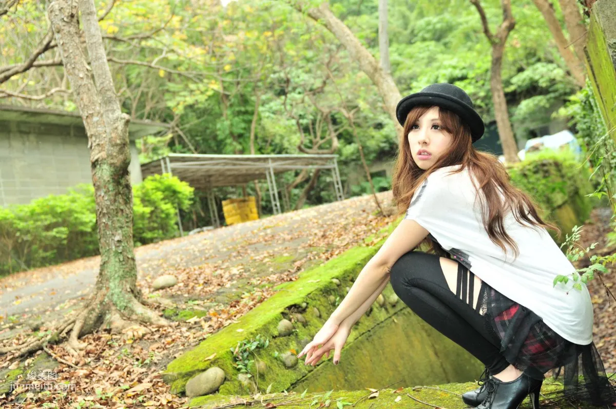 Taiwan Beauty Xiao Mi Kate su, Fresh Outdoor Shoot Photo Collection photo 29