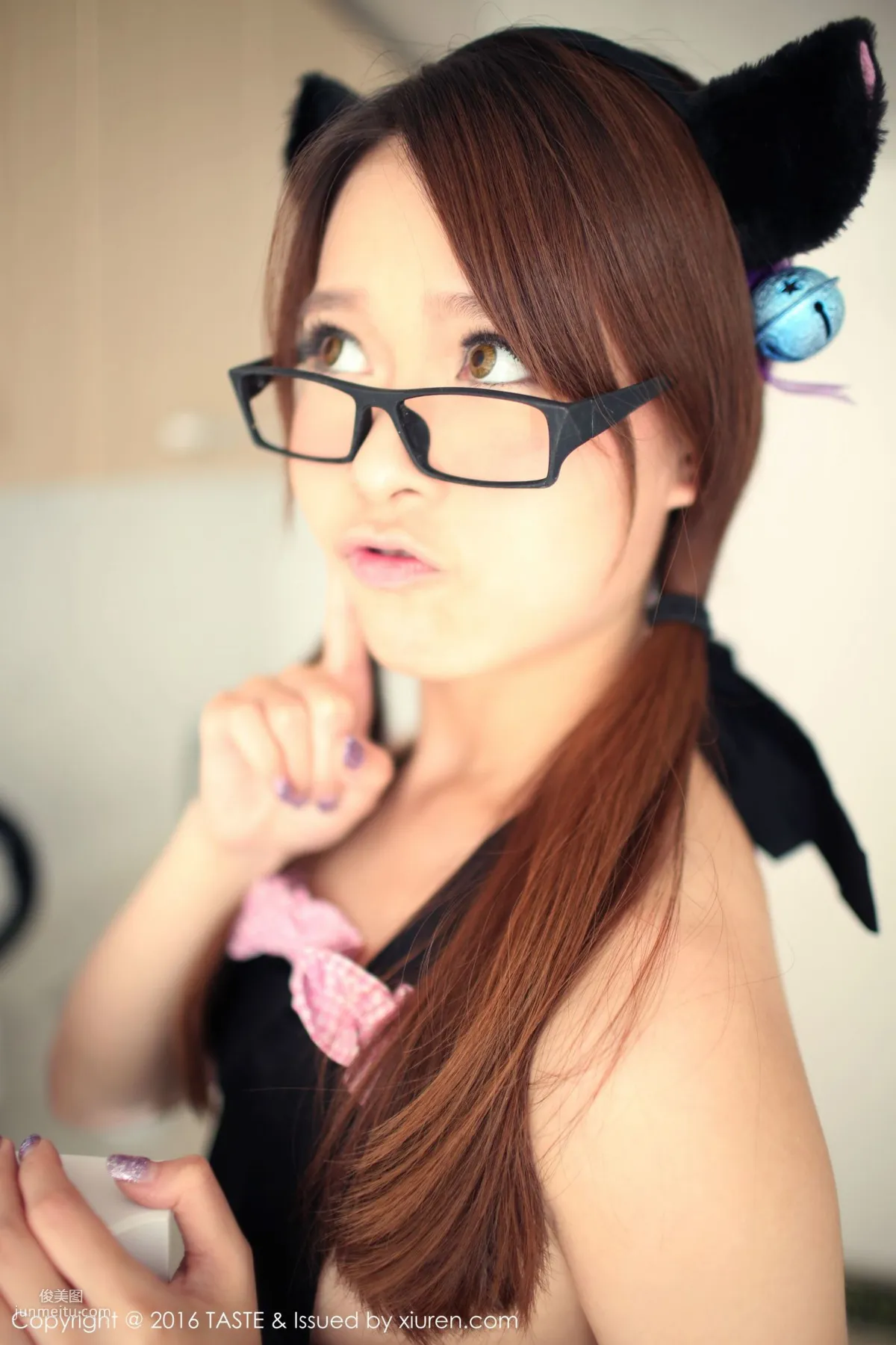 Carol Jiang, Cat-Ear Girl Kitchen Show + School Swimsuit Series [Wanwei Life] Vol.005 Photo Set photo 11