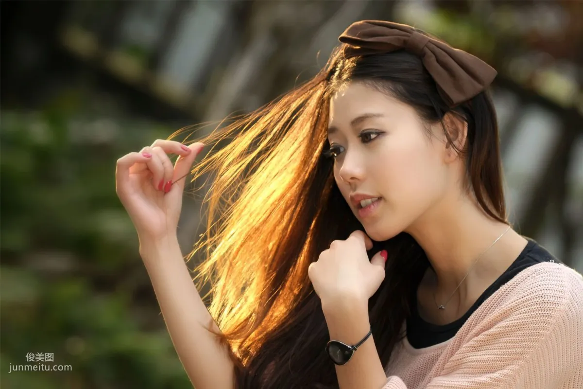 Taiwan Goddess Jia Beier "Aesthetic Fashion Outdoor Shoot" Photo Set photo 19