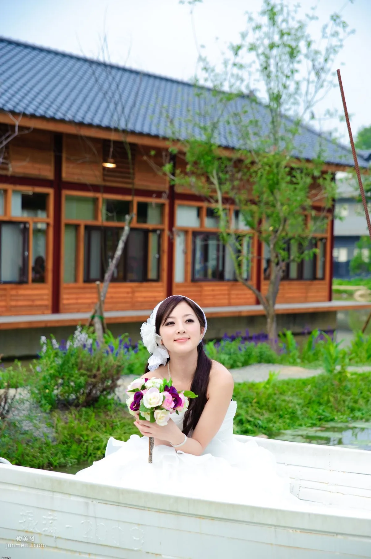 Zhang Kaijie / Zhang Yunfei "Sun Moon Lake + Paper Church (Wedding Dress)" Photo Set photo 36
