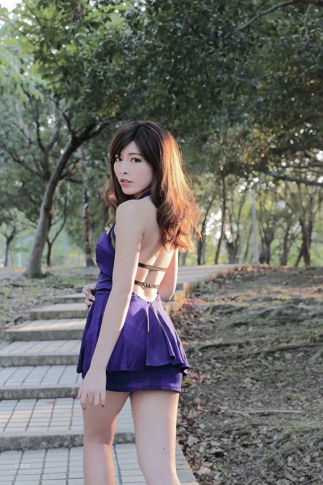 Ice Beauty Candy Liao, Early Summer Park Outdoor Shoot Photo Set photo 21