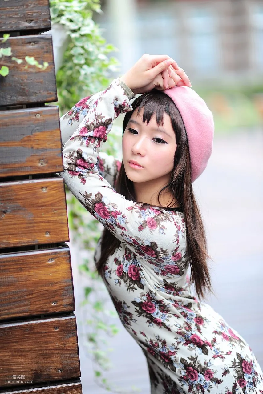 台湾黑丝芭比娃娃美女外拍写真集11
