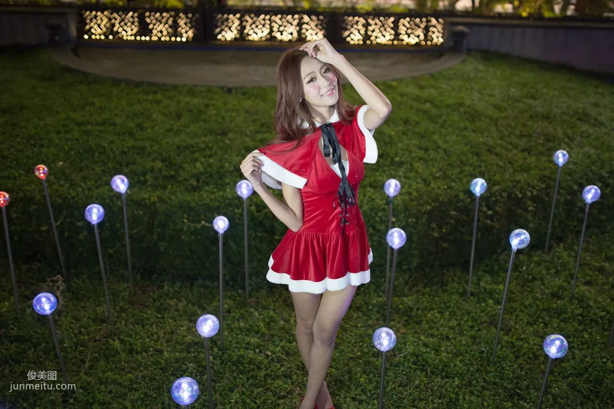 Winnie Xiaoxue/Zhuang Yonghui Christmas Short Skirt Night Shoot Photo Set photo 70