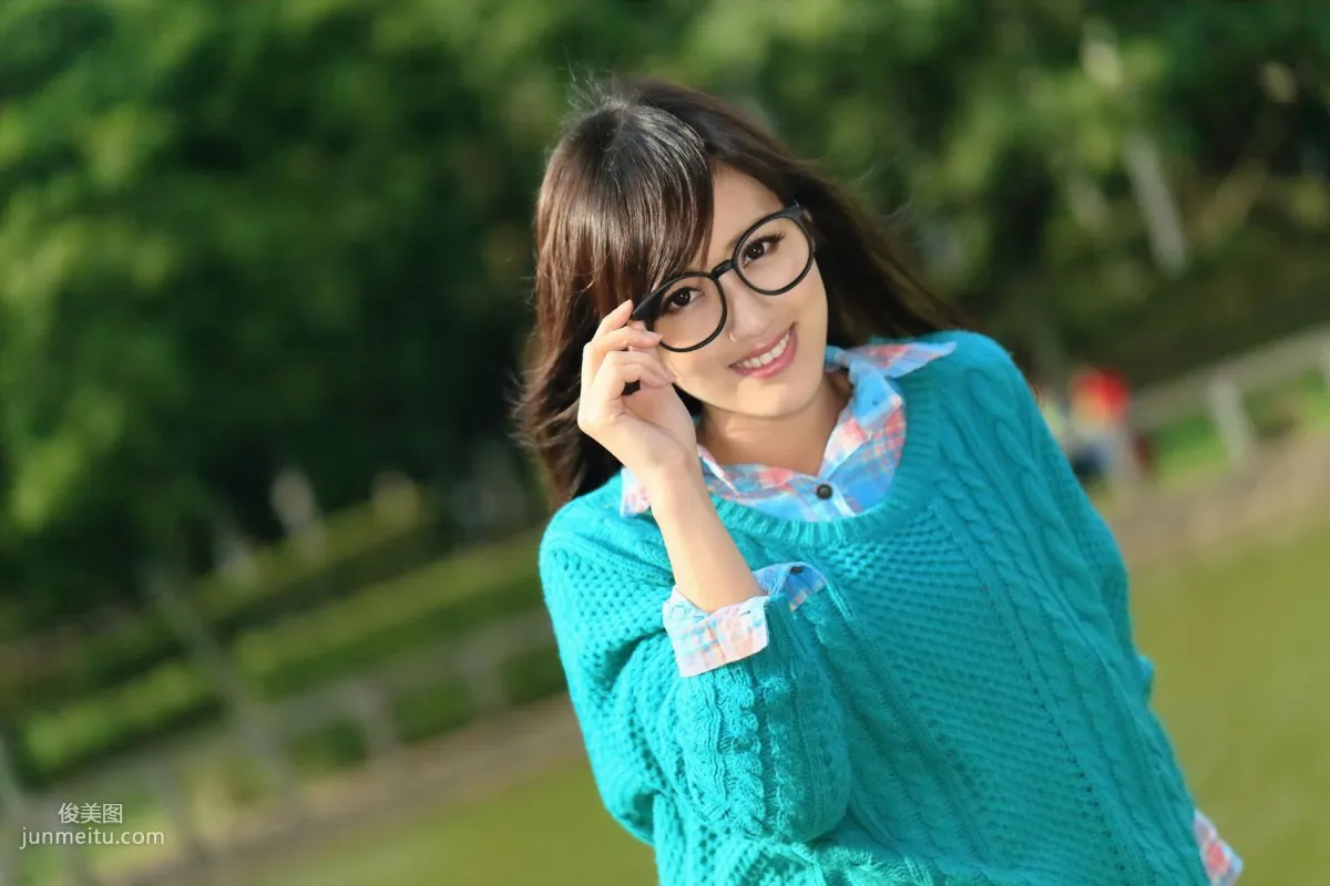 Taiwan Beauty Liang Yi-chan, Shuangxi Park Outdoor Shoot Photo Set photo 20