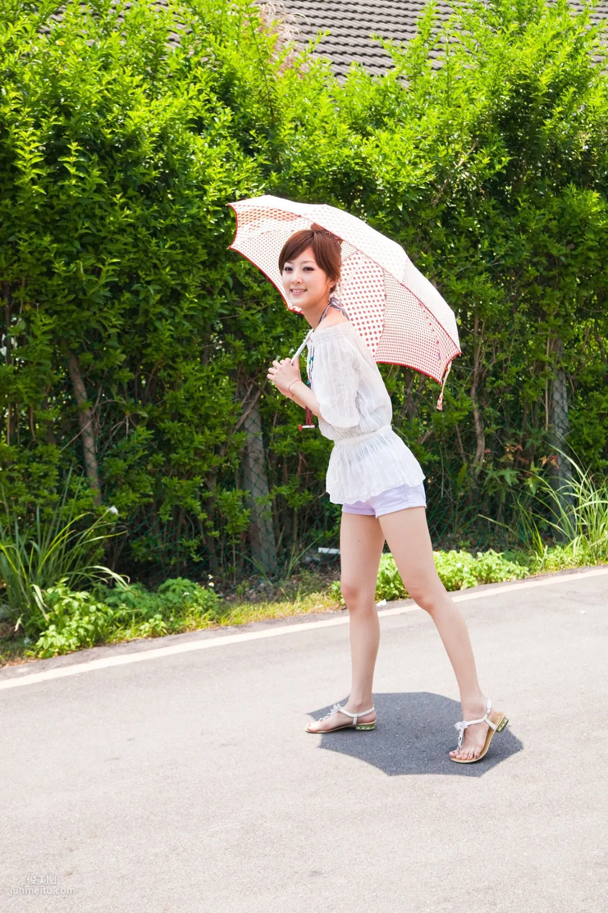 Taiwan Beauty Guo Zi MM Yangmingshan US Military Dormitory Outdoor Shoot Part 2 Photo Set photo 40
