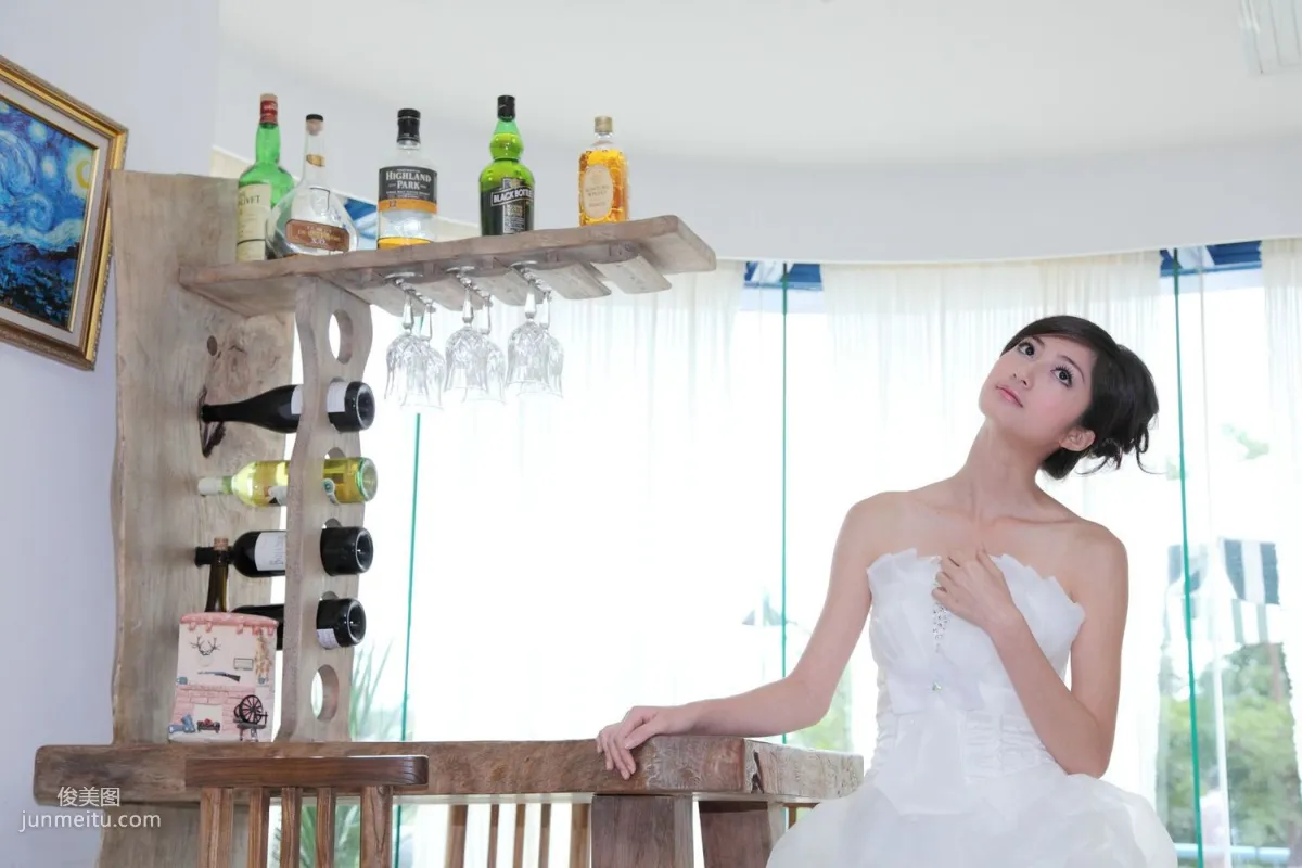 Taiwan Elegant Beauty Emily, Beautiful White Wedding Dress Photo Set photo 32