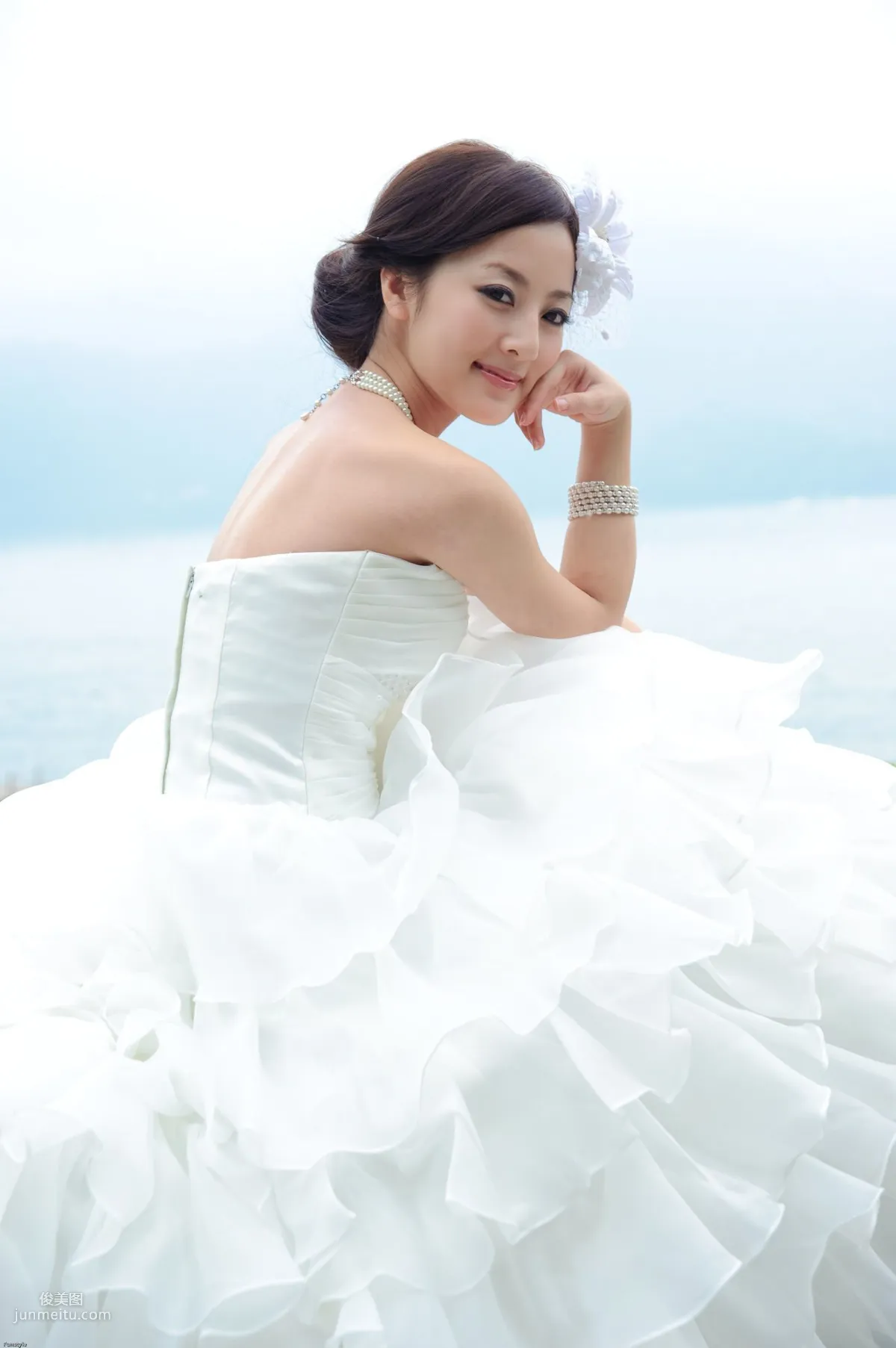 Zhang Kaijie / Zhang Yunfei "Sun Moon Lake + Paper Church (Wedding Dress)" Photo Set photo 17