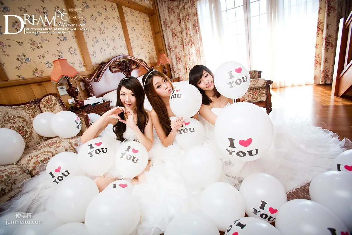 Taiwan Internet Celebrity Winnie Xiaoxue Qingjing Autumn Dream Moment Wedding Dress Chapter Photo Set photo 107