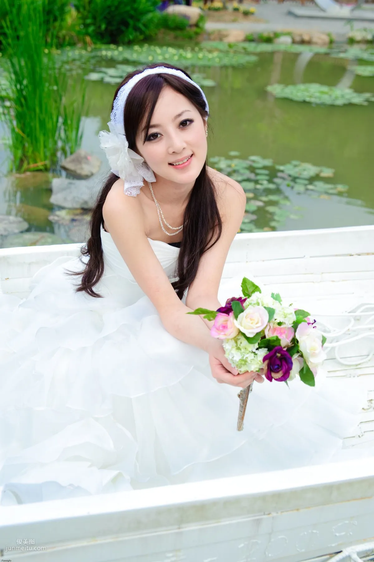 Zhang Kaijie / Zhang Yunfei "Sun Moon Lake + Paper Church (Wedding Dress)" Photo Set photo 37