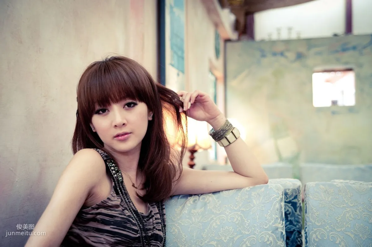 Zhang Kaijie / Mikako, Montmartre Cafe Outdoor Shoot Photo Set photo 30