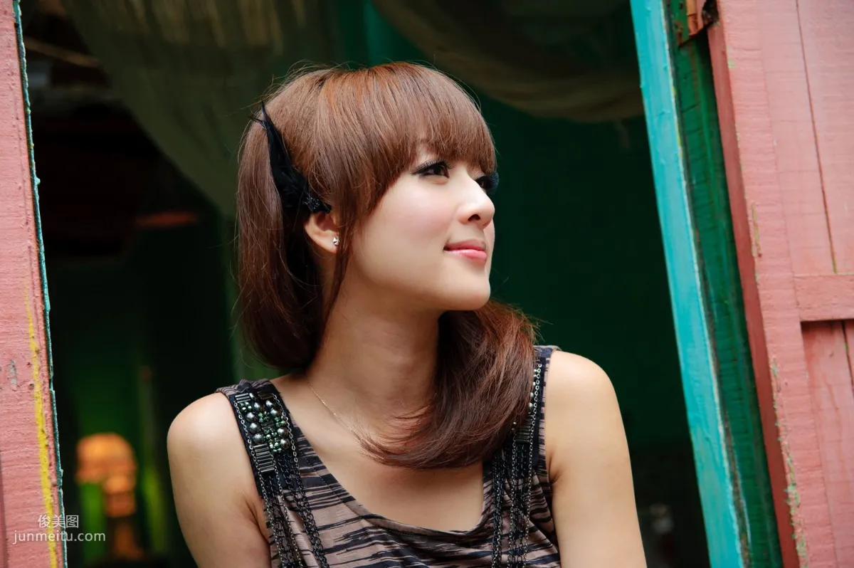 Zhang Kaijie / Mikako, Montmartre Cafe Outdoor Shoot Photo Set photo 51