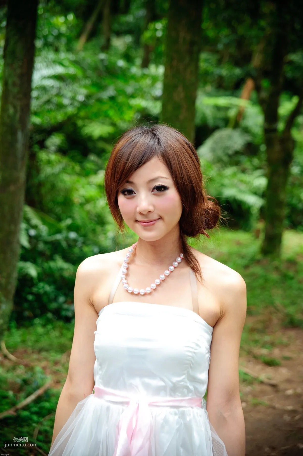 Guo Zi MM/Mikako White Waltz + Black Obsession Outdoor Photo Set photo 49