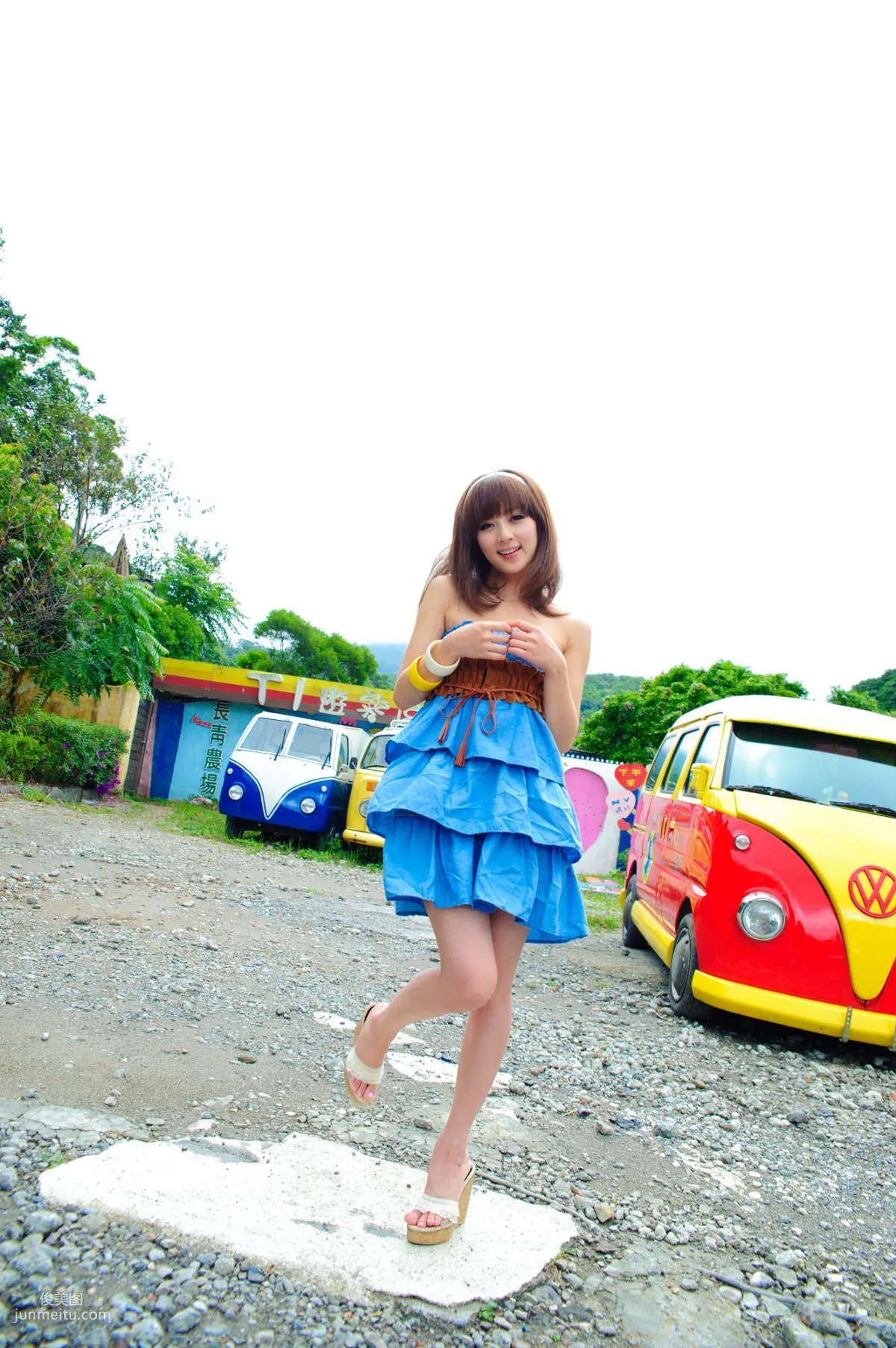 Zhang Kaijie / Mikako, Montmartre Cafe Outdoor Shoot Photo Set photo 22