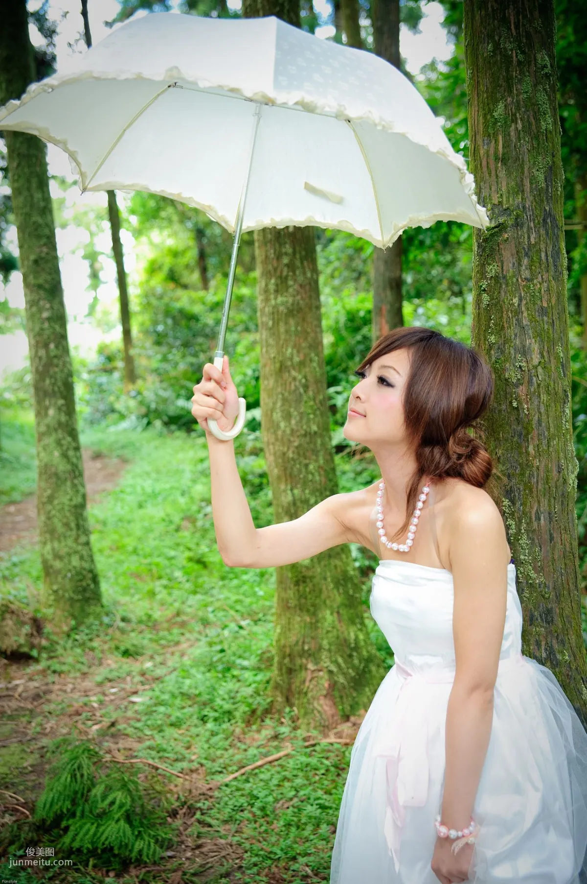 Guo Zi MM/Mikako White Waltz + Black Obsession Outdoor Photo Set photo 63
