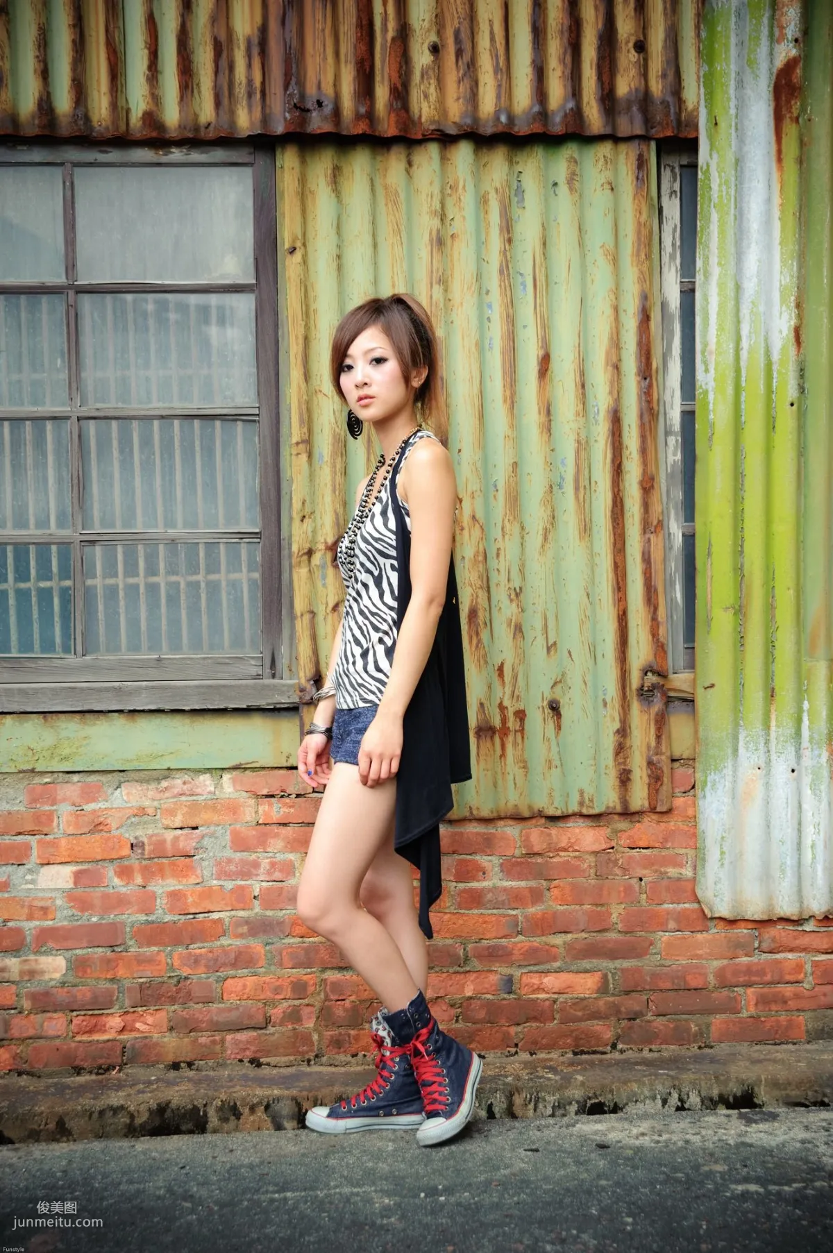 Mikako/Zhang Yunfei Bridgehead Sugar Factory Outdoor Shoot Photo Set photo 9