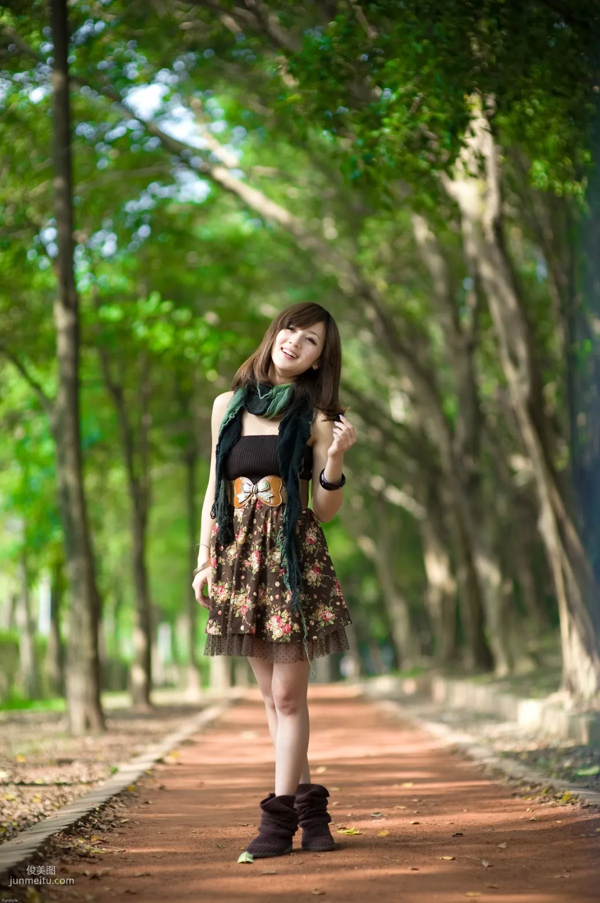 Guo Zi MM/Zhang Kaijie, Sisi South Village + Daan Forest Park Outdoor Shoot Photo Set photo 8