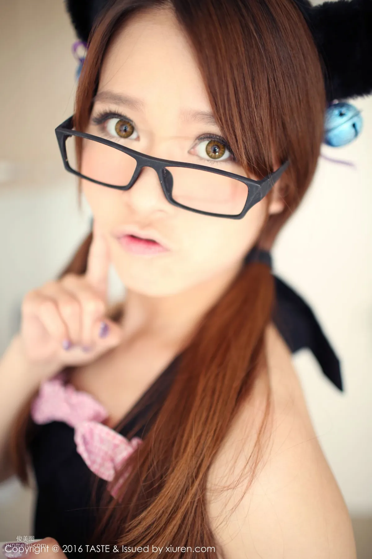 Carol Jiang, Cat-Ear Girl Kitchen Show + School Swimsuit Series [Wanwei Life] Vol.005 Photo Set photo 10