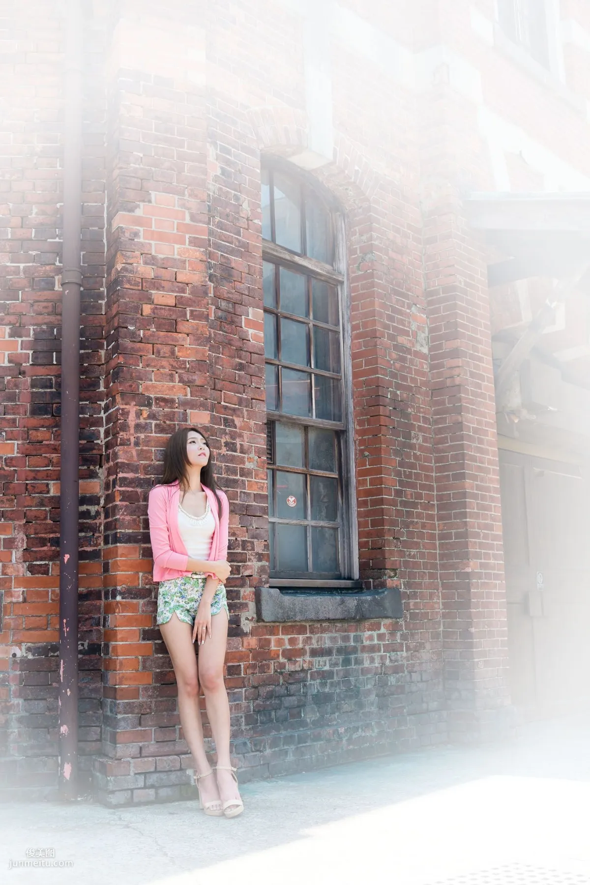 Winnie Xiaoxue / Zhuang Wenni, Urban Elf Outdoor Shoot Photo Set photo 74