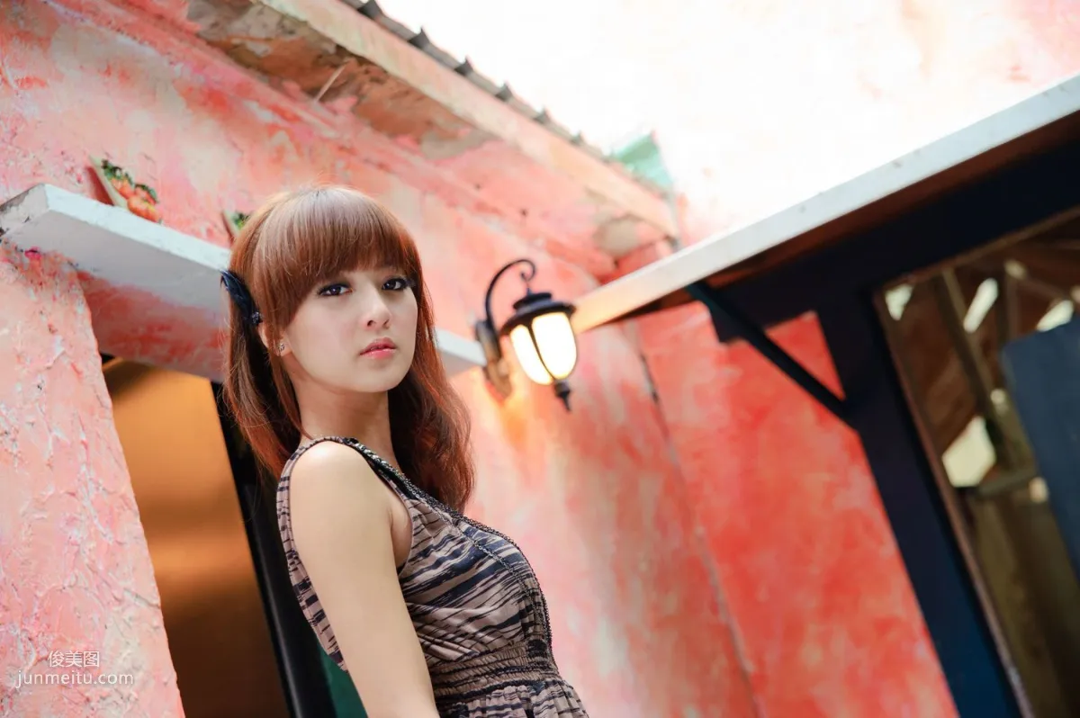Zhang Kaijie / Mikako, Montmartre Cafe Outdoor Shoot Photo Set photo 41