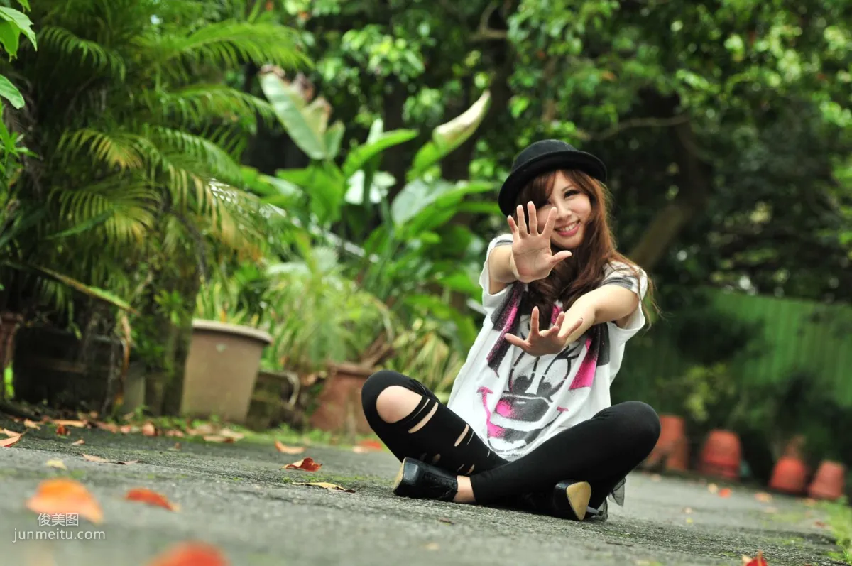 Taiwan Beauty Xiao Mi Kate su, Fresh Outdoor Shoot Photo Collection photo 41