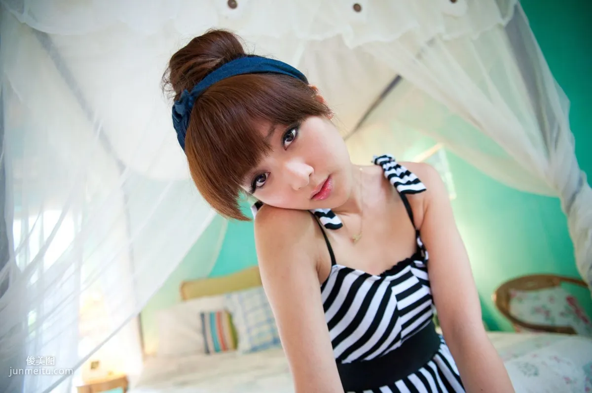 Zhang Kaijie / Mikako, Montmartre Cafe Outdoor Shoot Photo Set photo 76