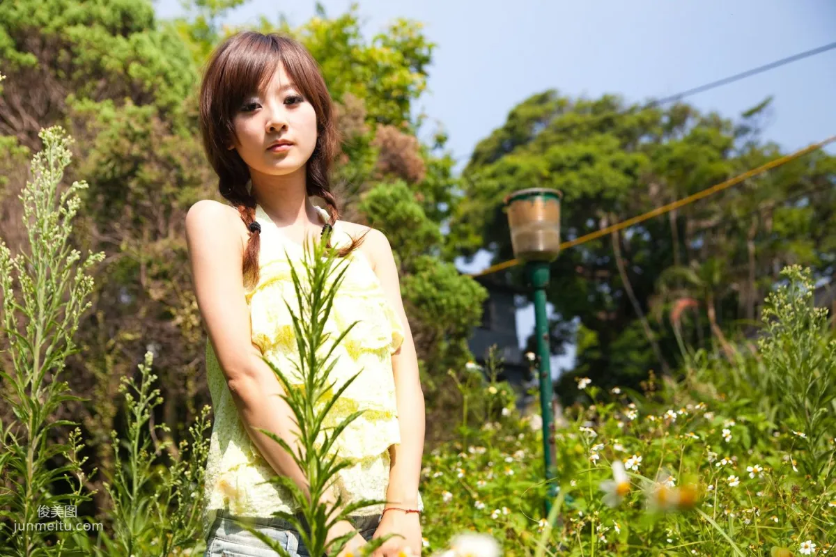 Taiwan Beauty Guo Zi MM Yangmingshan US Military Dormitory Outdoor Shoot Part 2 Photo Set photo 2