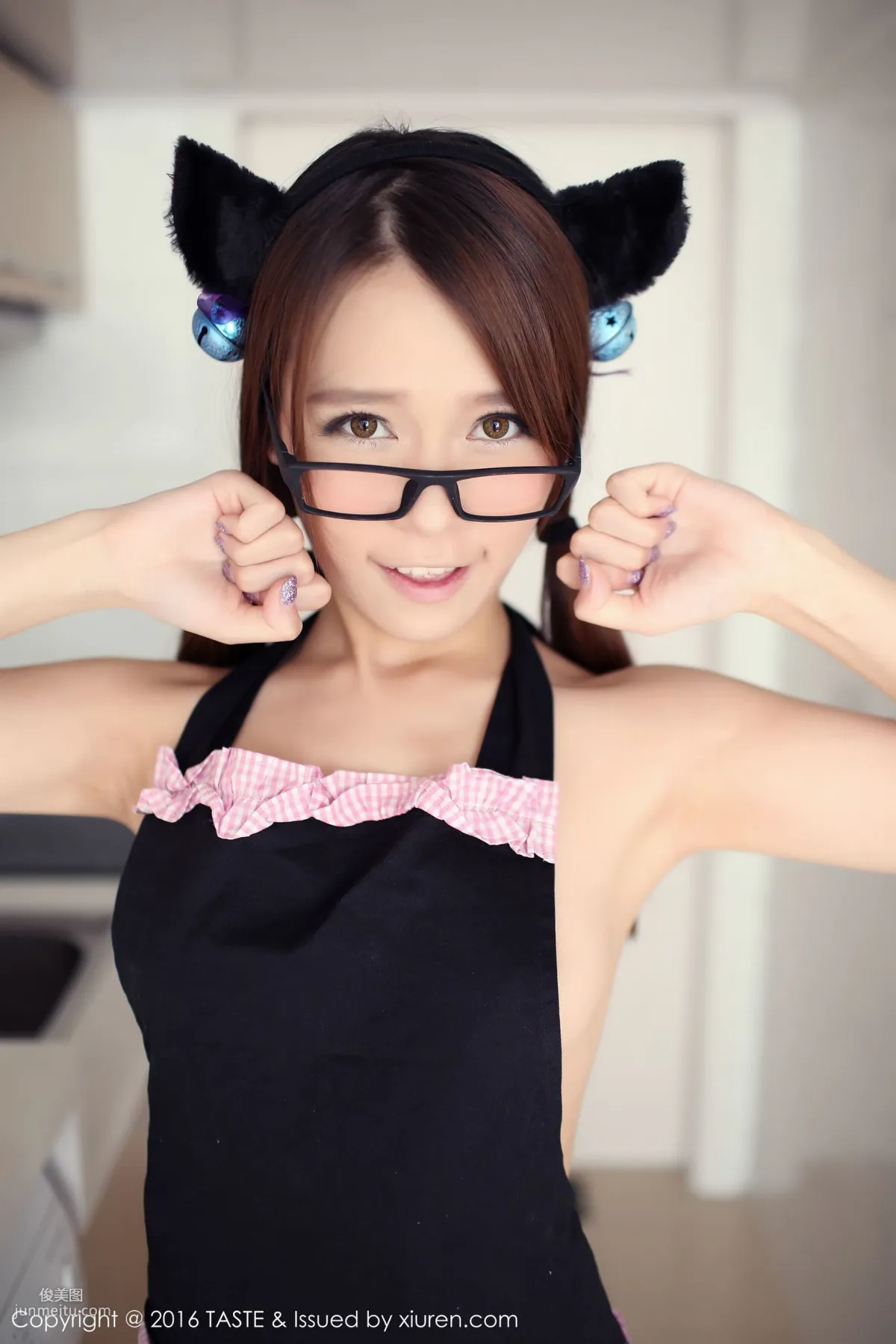 Carol Jiang, Cat-Ear Girl Kitchen Show + School Swimsuit Series [Wanwei Life] Vol.005 Photo Set photo 15