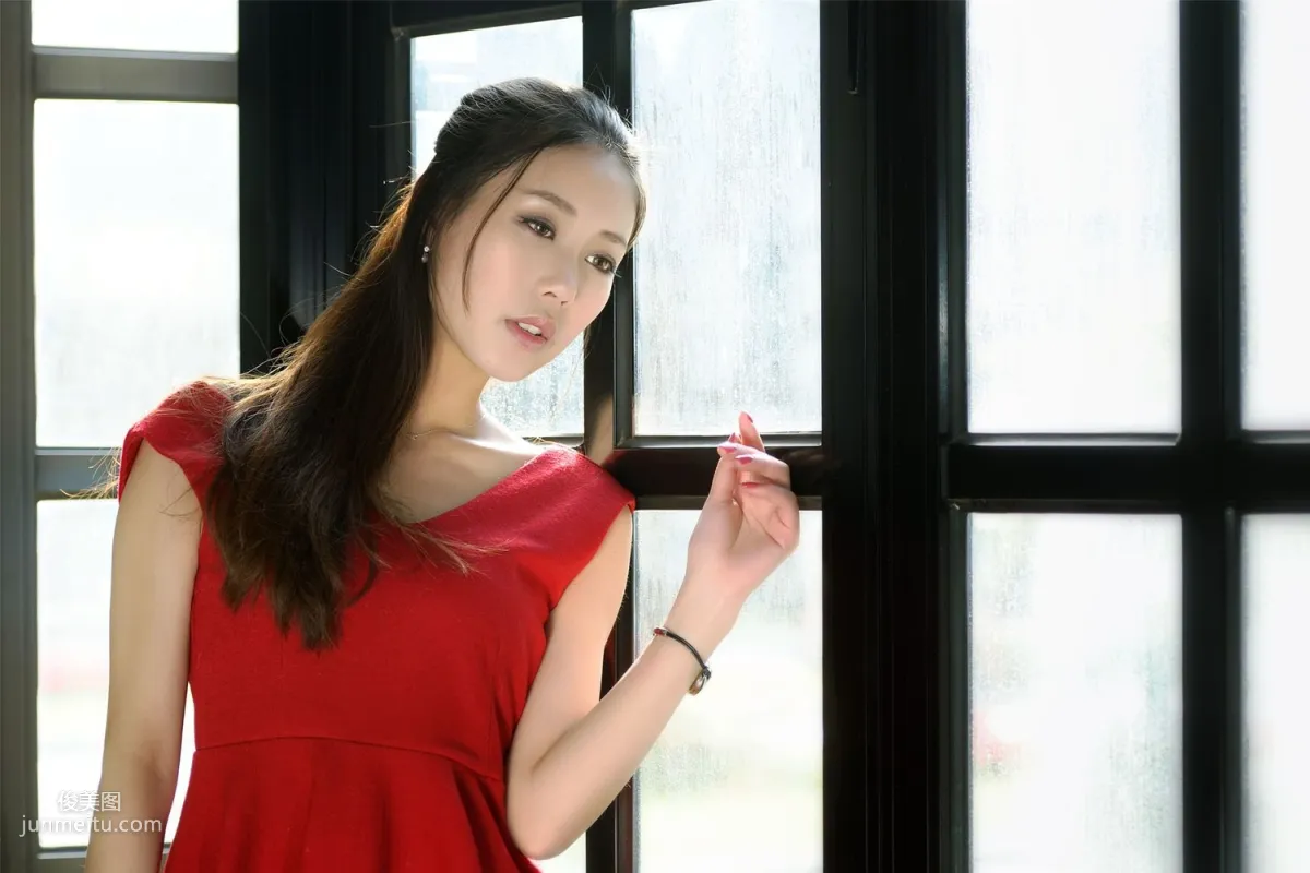 Taiwan Goddess Jia Beier "Aesthetic Fashion Outdoor Shoot" Photo Set photo 14