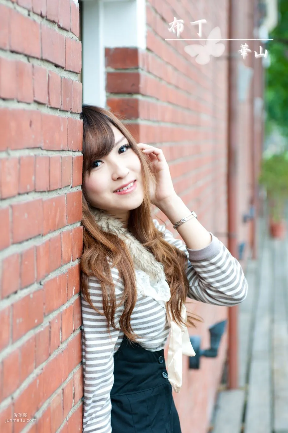 Bu Ding: Web Idols photo 2