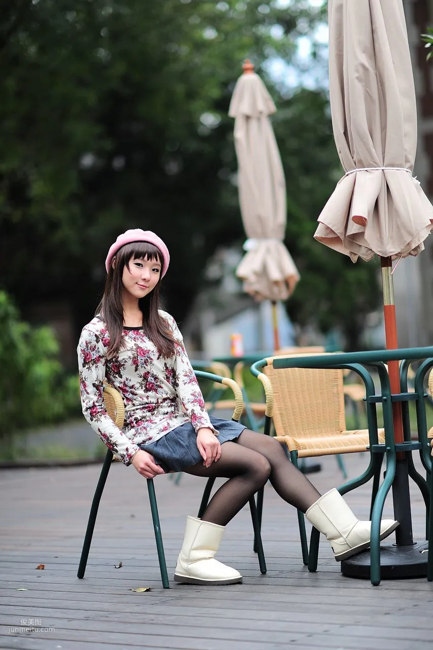 台湾黑丝芭比娃娃美女外拍写真集1