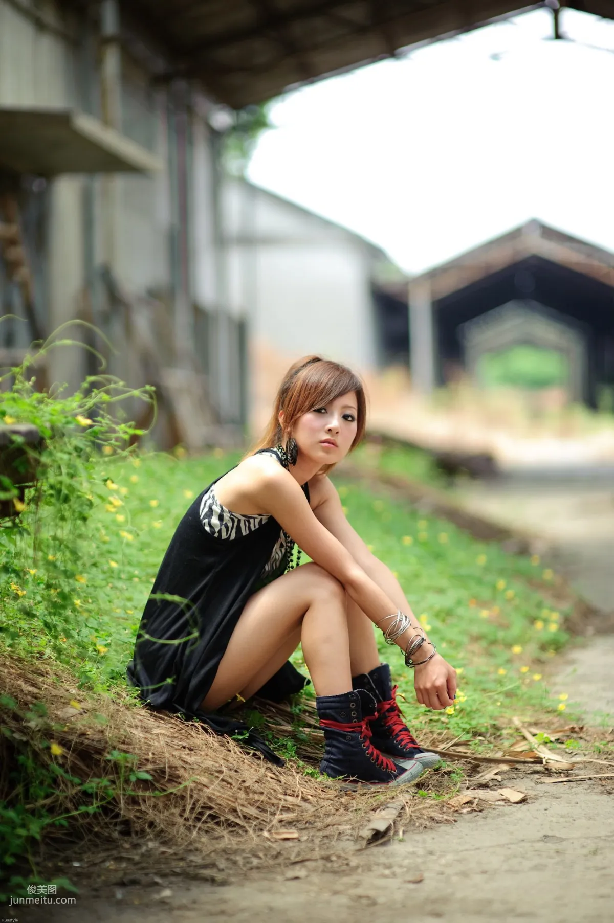 Mikako/Zhang Yunfei Bridgehead Sugar Factory Outdoor Shoot Photo Set photo 31