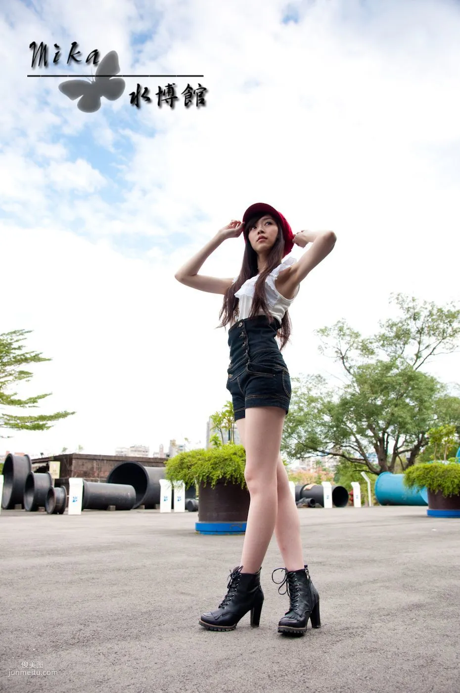 Taiwan Pure Beauty Mika Water Museum Street Snap Photo Set photo 9