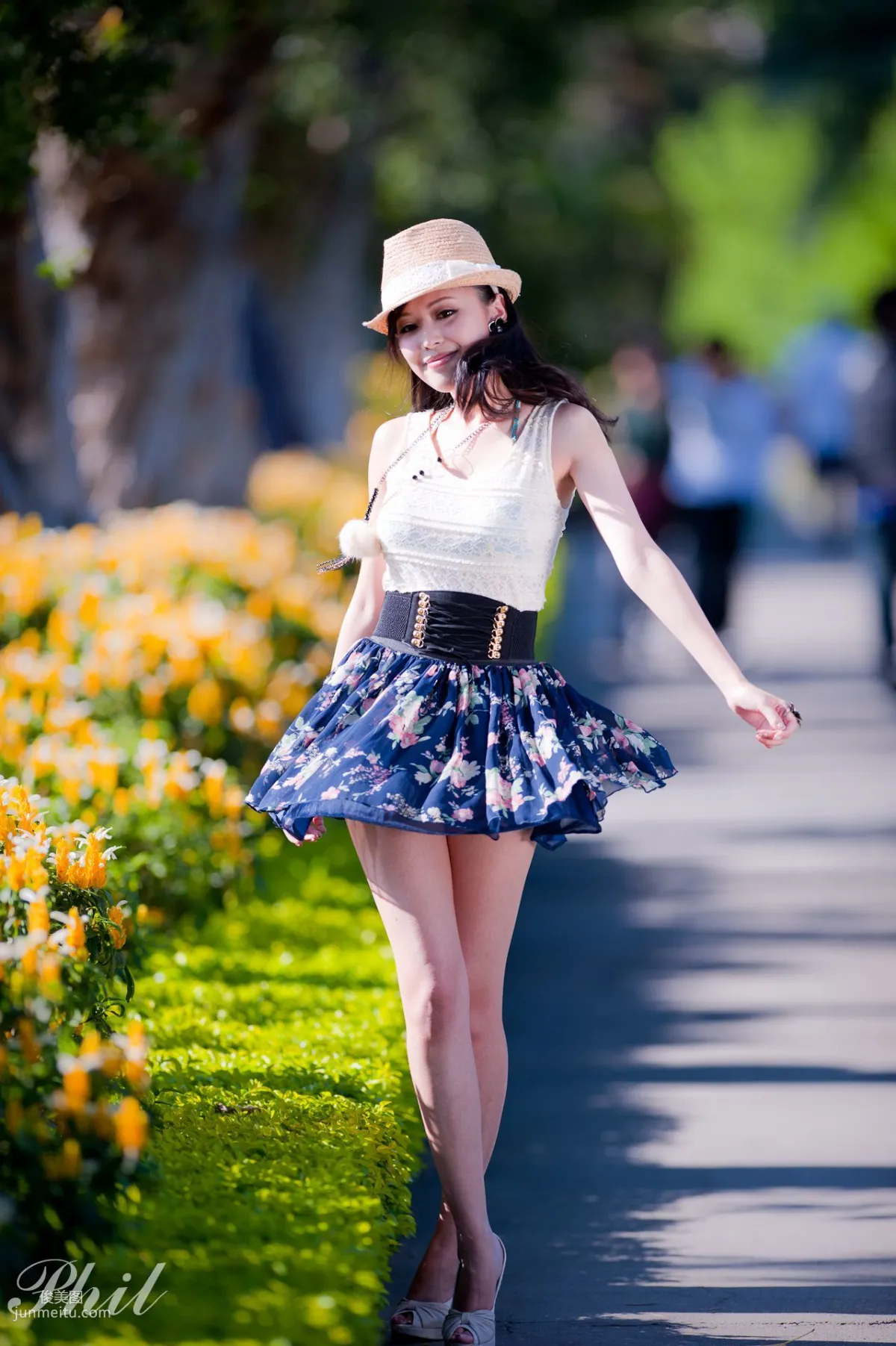 Beautyleg Leg Model Avy Dress Park Outdoor Shoot Photo Set photo 19