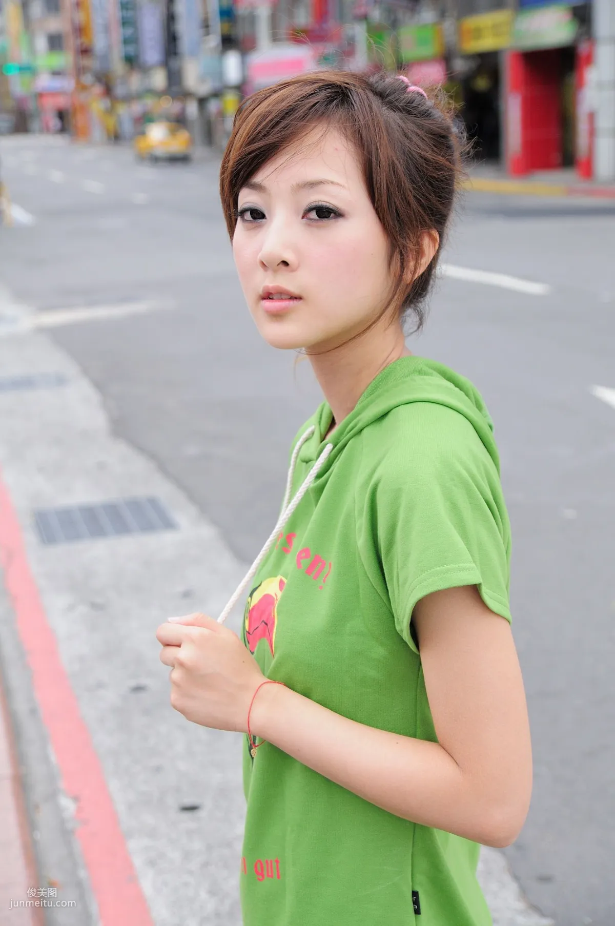 張允霏/張凱潔《西門町外拍》寫真集 20
