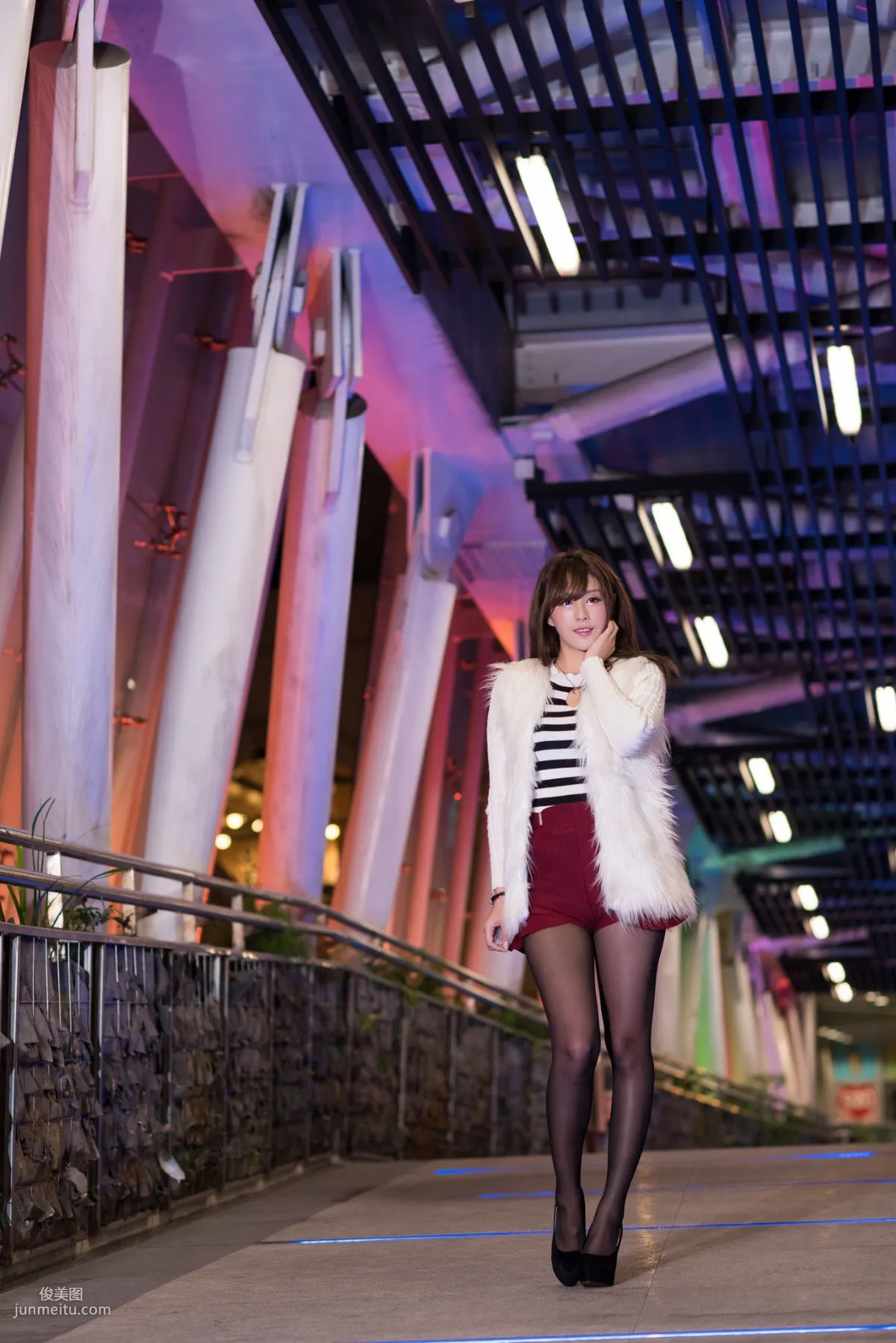 Taiwan Beauty Xia Qing MISO, Christmas Outdoor Shoot Photo Set photo 29
