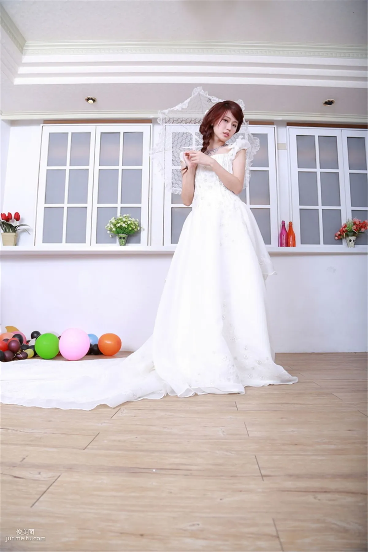 Taiwan Pure Girl Bai Bai / Li Yixuan, Electrical Engineering Girl Wedding Dress Studio Shoot Photo Set photo 17