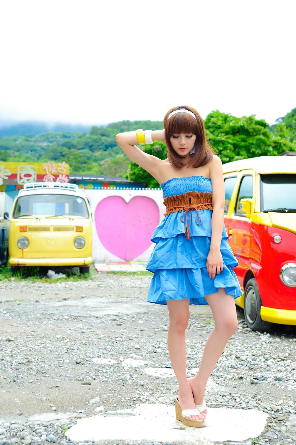 Zhang Kaijie / Mikako, Montmartre Cafe Outdoor Shoot Photo Set photo 23