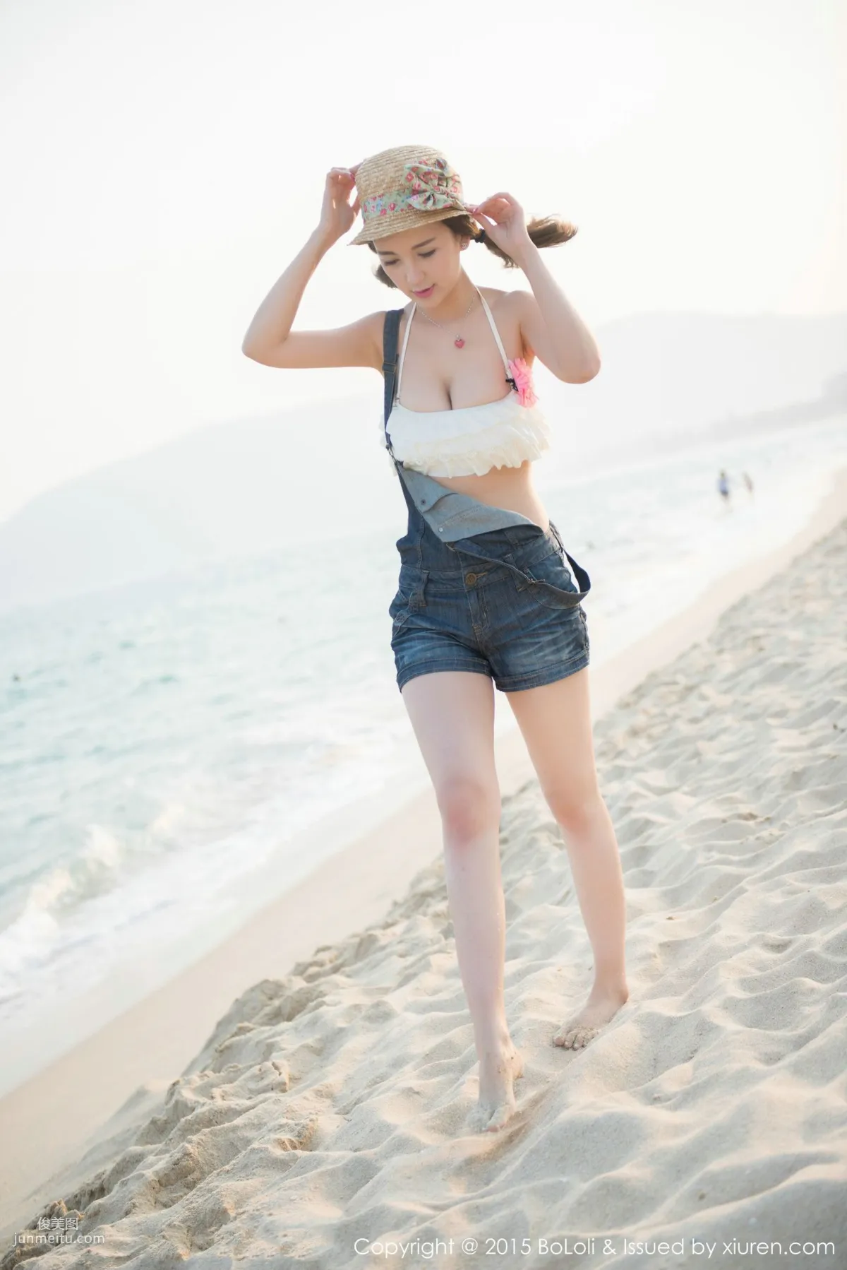 Monkey_Xiao Panshu Sanya Travel Shoot Cute and Beautiful Outdoor Shoot Series [Boluoshe] Vol.015 Photo Set photo 27