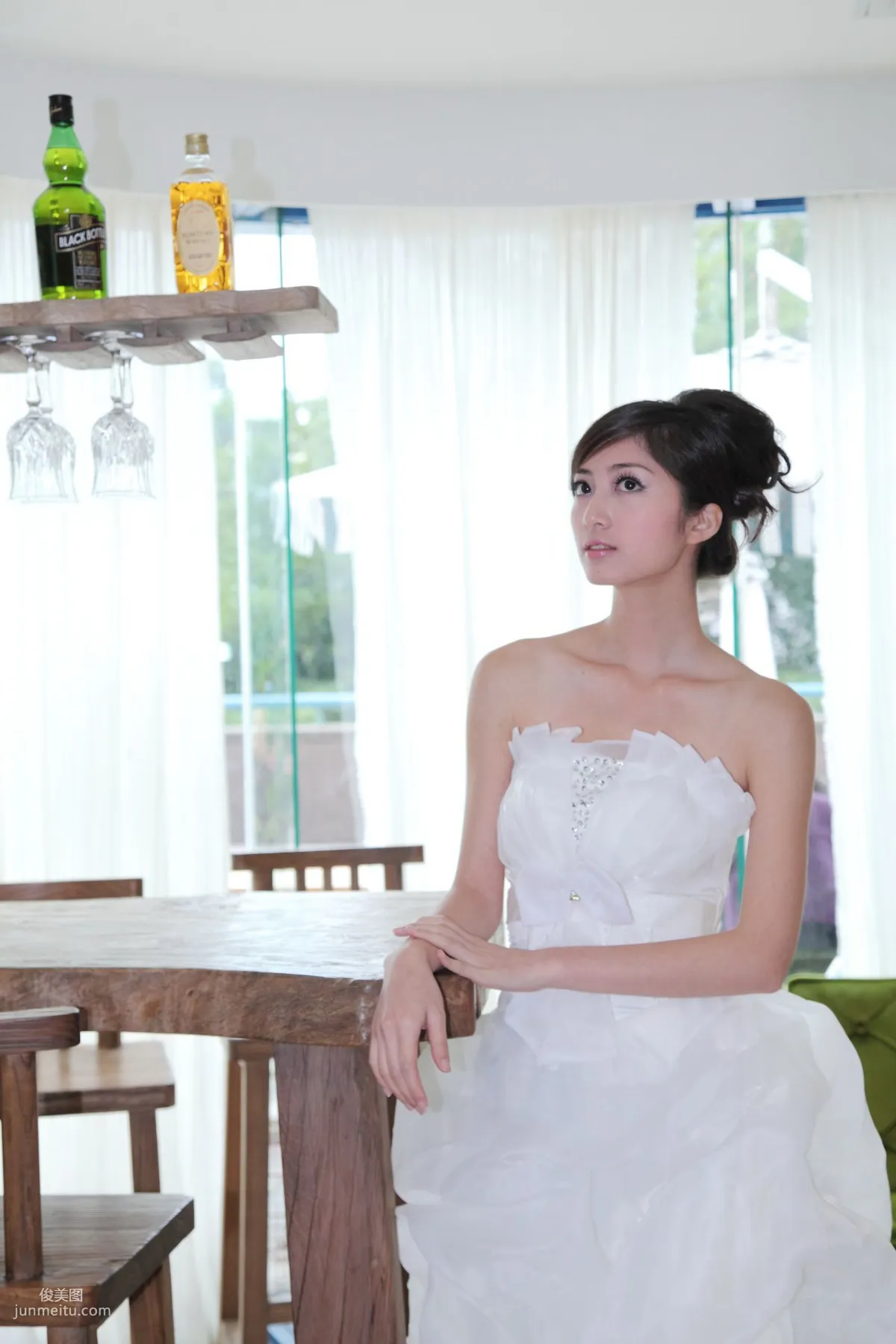 Taiwan Elegant Beauty Emily, Beautiful White Wedding Dress Photo Set photo 30