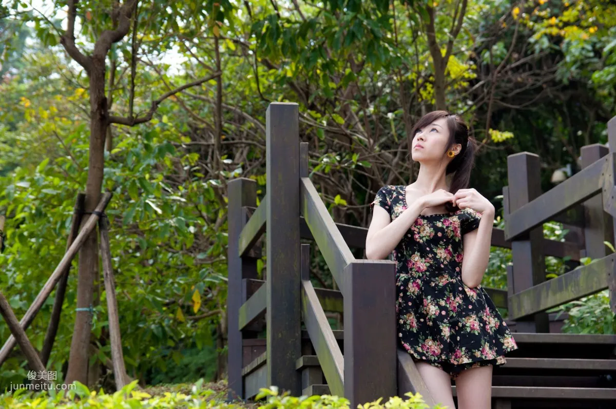 Taiwan Pure Beauty Mika Water Museum Street Snap Photo Set photo 91