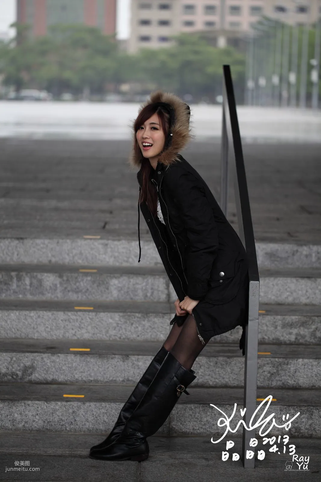 Kila晶晶/廖挺伶《2套黑絲街拍圖片》寫真集 44