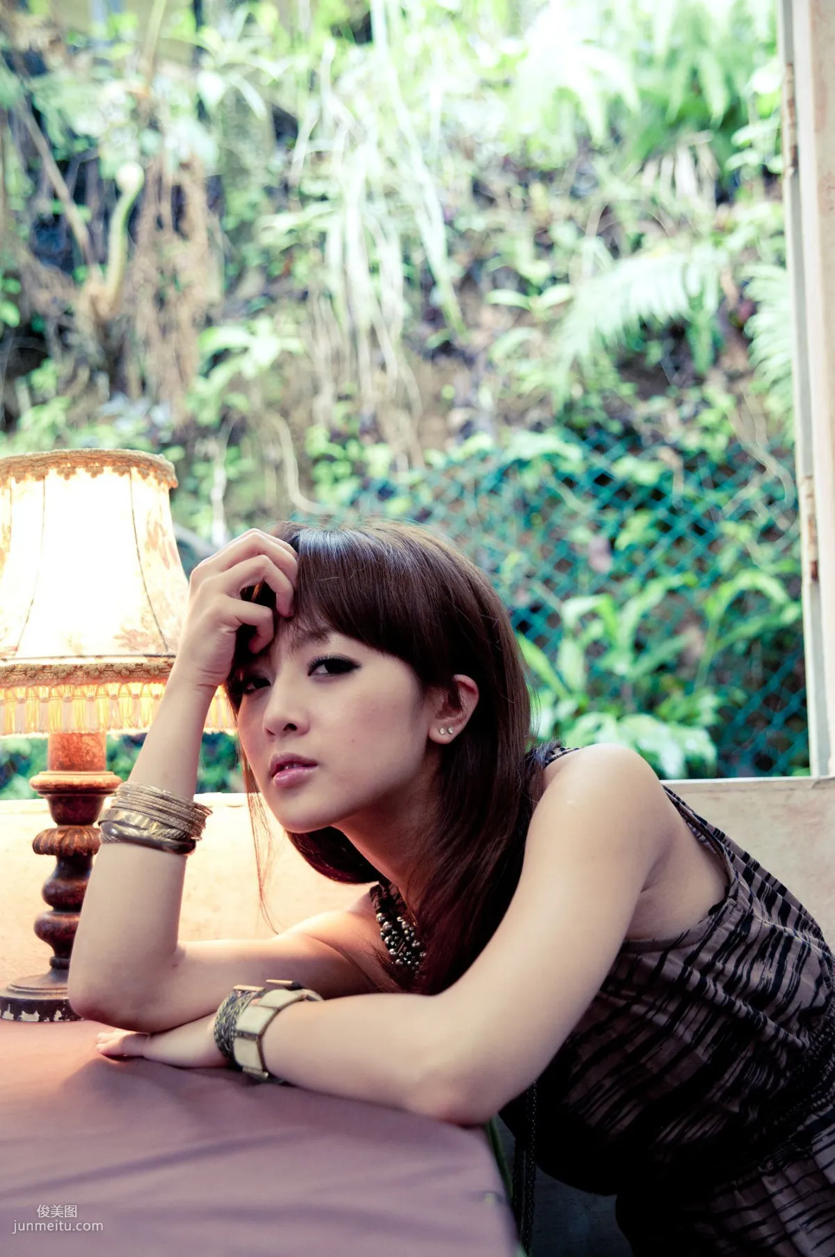 Zhang Kaijie / Mikako, Montmartre Cafe Outdoor Shoot Photo Set photo 35
