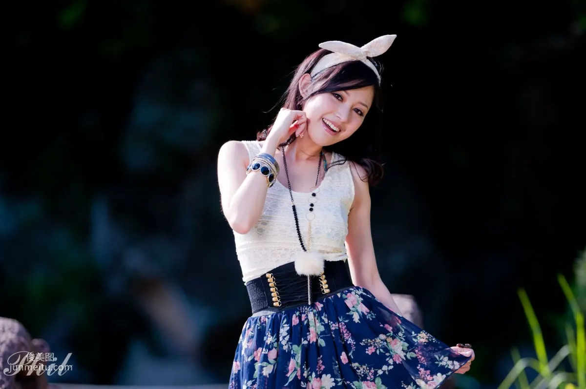 Beautyleg Leg Model Avy Dress Park Outdoor Shoot Photo Set photo 25